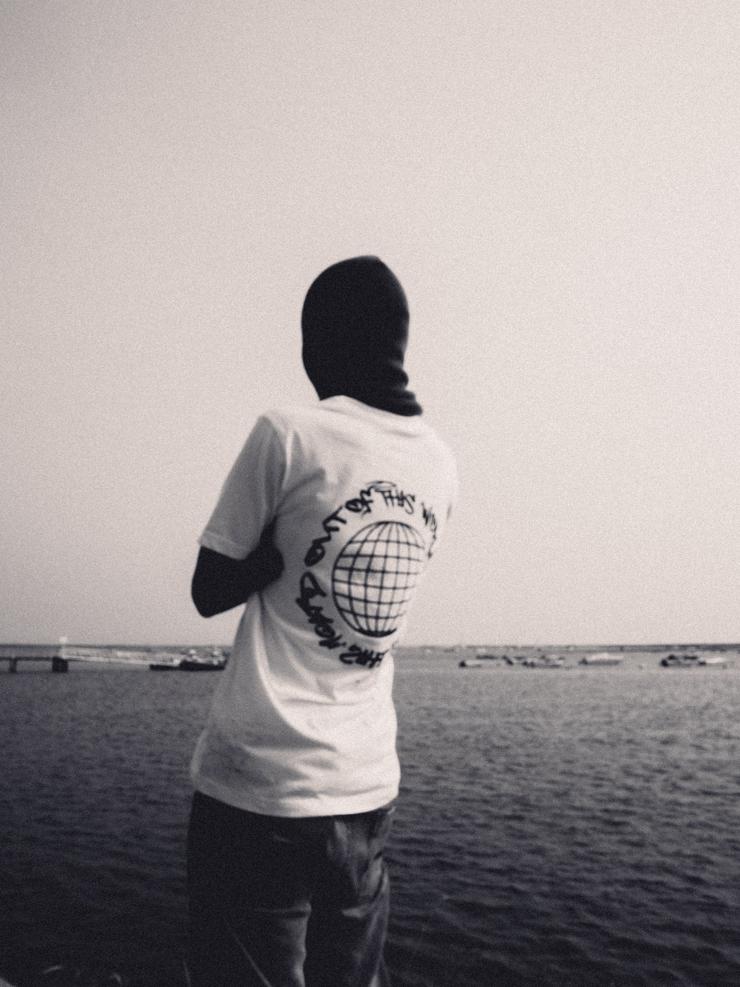 T-Shirt "Out Off This World"