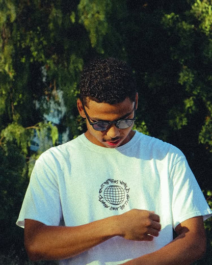 T-Shirt "Out Off This World"